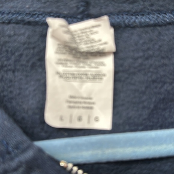 Wilson zip up navy blue sweatshirts with a hood. Size large - Picture 4 of 4